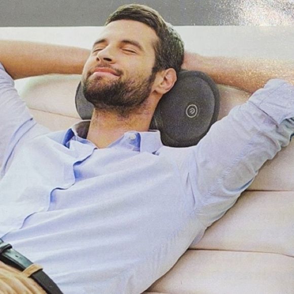 NEW MERIDIAN POINT Vibrating Massage Roll Pillow - Picture 15 of 15